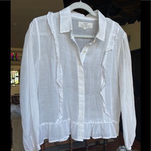 TROVATA BIRDS OF PARADISE Ruffle Button Down